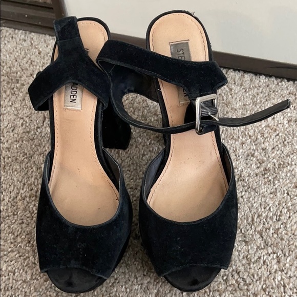Black Steve Madden heels - Picture 2 of 2